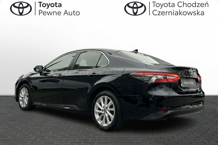 Toyota Camry 2.5 HSD 218KM COMFORT, salon Polska, gwarancja, FV23% zdjęcie 3