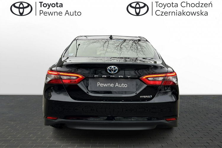 Toyota Camry 2.5 HSD 218KM COMFORT, salon Polska, gwarancja, FV23% zdjęcie 4