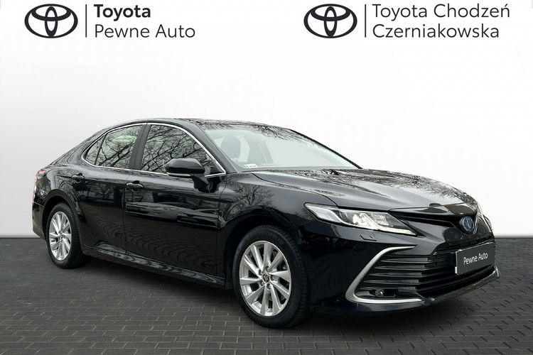 Toyota Camry 2.5 HSD 218KM COMFORT, salon Polska, gwarancja, FV23% zdjęcie 7
