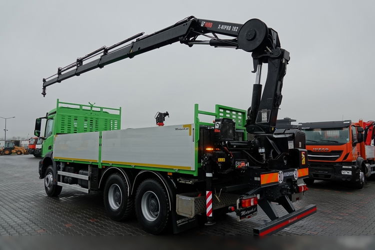 Mercedes AROCS 2636 / 6x4 / SKRZYNIOWY- 6, 5 M / + HDS HIAB 4x wysów: 13 m / EURO 6 / STEROWANIE RADIOWE /OPONY 100 % zdjęcie 4