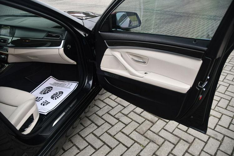 BMW 530 3.0d Panorama Dach, Xenony, Skóry, Head-Up.Asystent Pasa Ruchu. zdjęcie 26