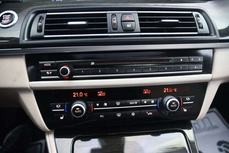 BMW 530 3.0d Panorama Dach, Xenony, Skóry, Head-Up.Asystent Pasa Ruchu. zdjęcie 30