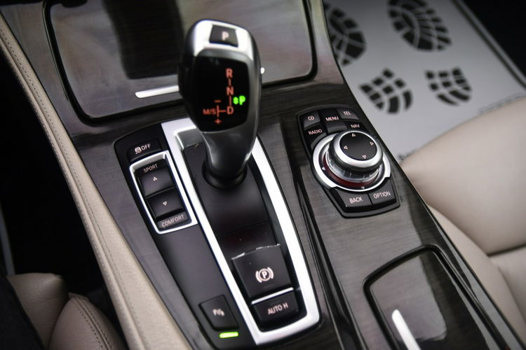 BMW 530 3.0d Panorama Dach, Xenony, Skóry, Head-Up.Asystent Pasa Ruchu. zdjęcie 32