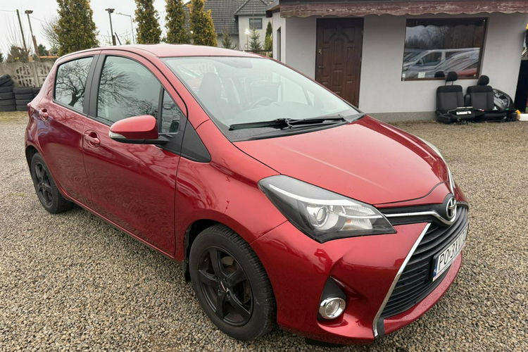 Toyota Yaris klima, navi, kamera, gwarancja zdjęcie 11