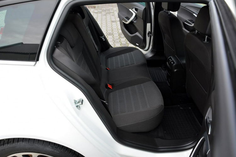 Opel Insignia Bose bi-Xenon Ledy Zegary Virtual Webasto Navi Kamera 2xParktr. El.kla zdjęcie 13