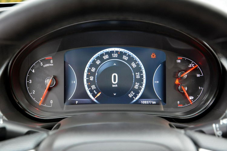 Opel Insignia Bose bi-Xenon Ledy Zegary Virtual Webasto Navi Kamera 2xParktr. El.kla zdjęcie 23