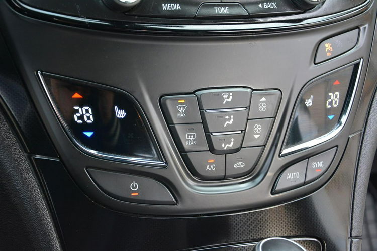 Opel Insignia Bose bi-Xenon Ledy Zegary Virtual Webasto Navi Kamera 2xParktr. El.kla zdjęcie 26