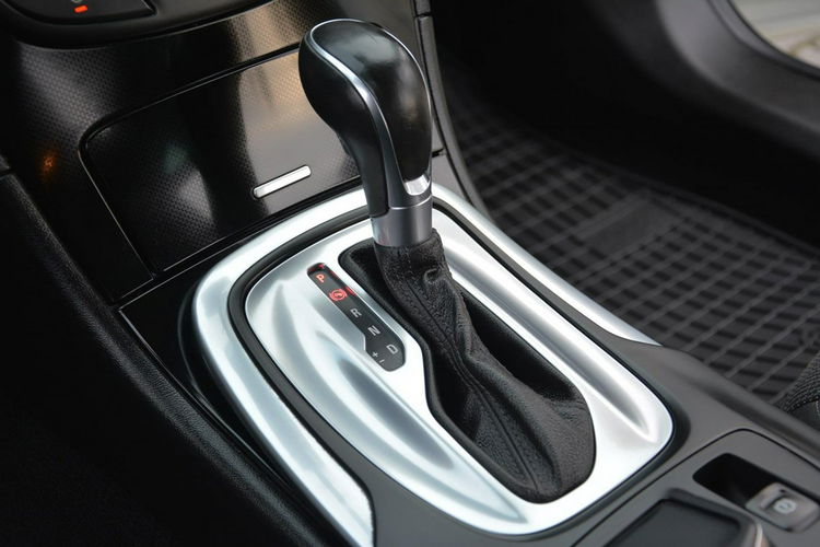 Opel Insignia Bose bi-Xenon Ledy Zegary Virtual Webasto Navi Kamera 2xParktr. El.kla zdjęcie 27