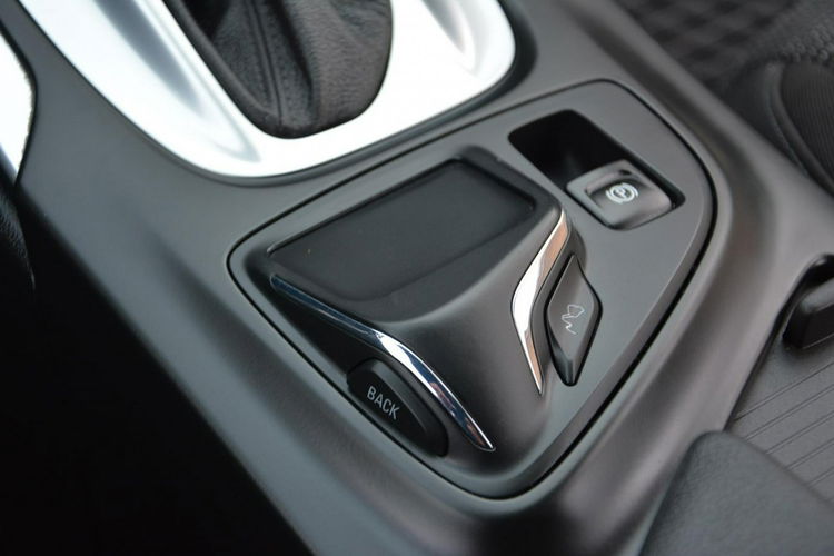 Opel Insignia Bose bi-Xenon Ledy Zegary Virtual Webasto Navi Kamera 2xParktr. El.kla zdjęcie 28