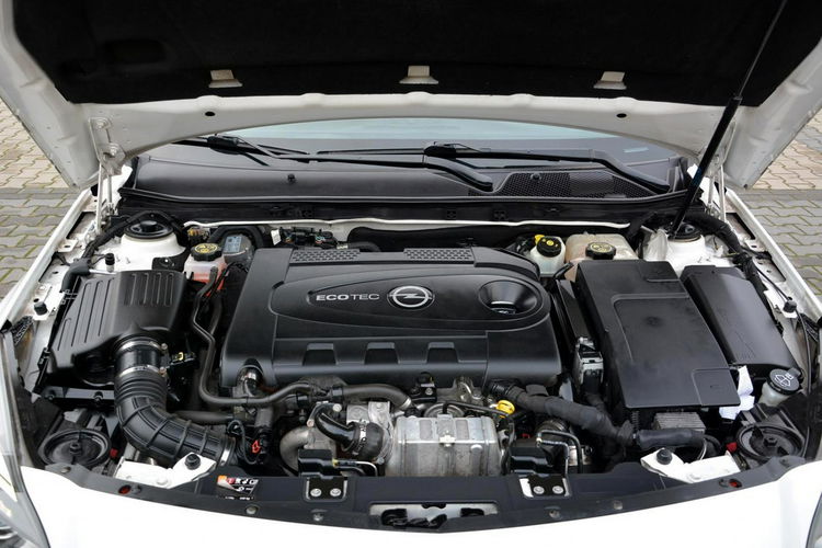 Opel Insignia Bose bi-Xenon Ledy Zegary Virtual Webasto Navi Kamera 2xParktr. El.kla zdjęcie 35