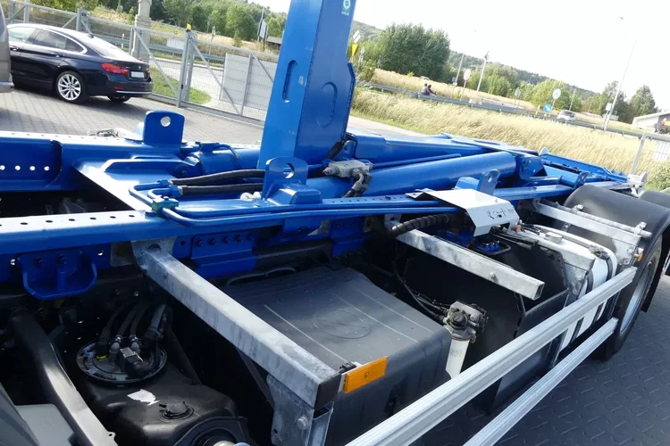 Mercedes ANTOS 2540 / 6x2 / HAKOWIEC 20t / EURO 6 / OŚ PODNOSZONA / zdjęcie 13
