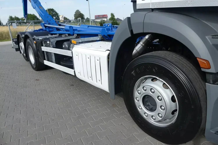 Mercedes ANTOS 2540 / 6x2 / HAKOWIEC 20t / EURO 6 / OŚ PODNOSZONA / zdjęcie 18