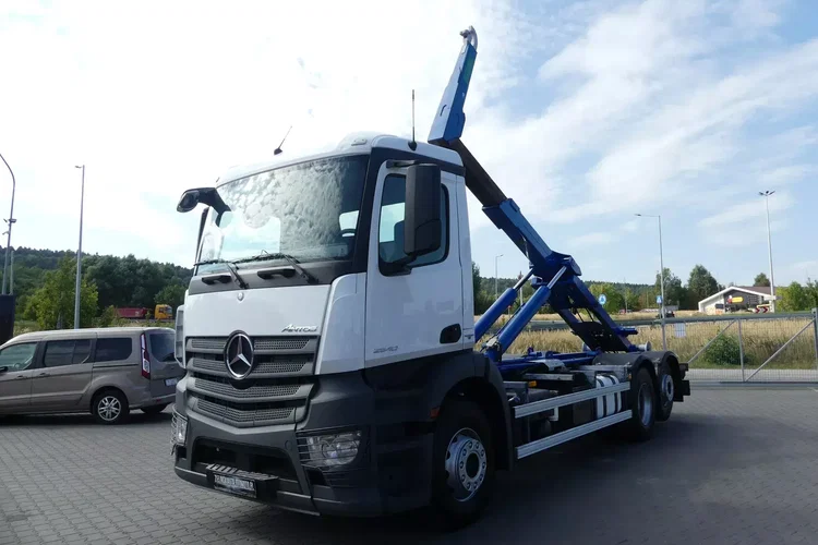 Mercedes ANTOS 2540 / 6x2 / HAKOWIEC 20t / EURO 6 / OŚ PODNOSZONA / zdjęcie 2