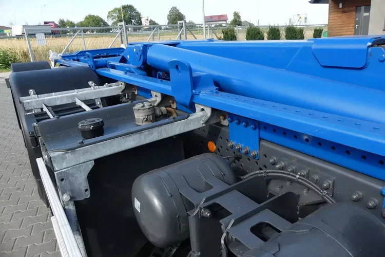 Mercedes ANTOS 2540 / 6x2 / HAKOWIEC 20t / EURO 6 / OŚ PODNOSZONA / zdjęcie 21