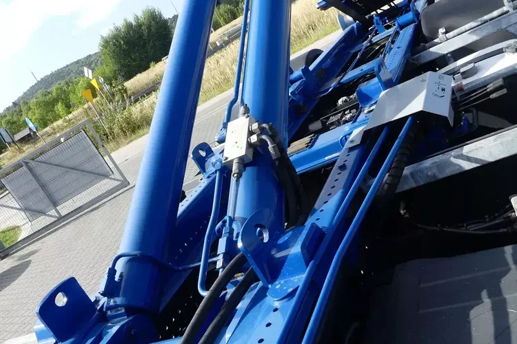 Mercedes ANTOS 2540 / 6x2 / HAKOWIEC 20t / EURO 6 / OŚ PODNOSZONA / zdjęcie 23