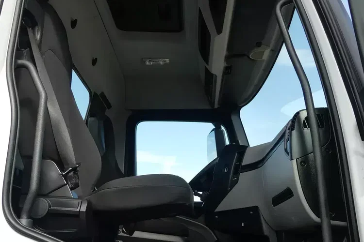 Mercedes ANTOS 2540 / 6x2 / HAKOWIEC 20t / EURO 6 / OŚ PODNOSZONA / zdjęcie 29