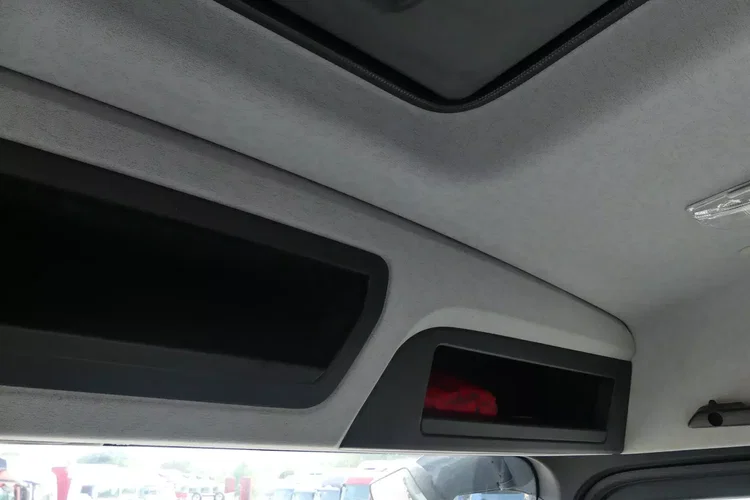 Mercedes ANTOS 2540 / 6x2 / HAKOWIEC 20t / EURO 6 / OŚ PODNOSZONA / zdjęcie 36