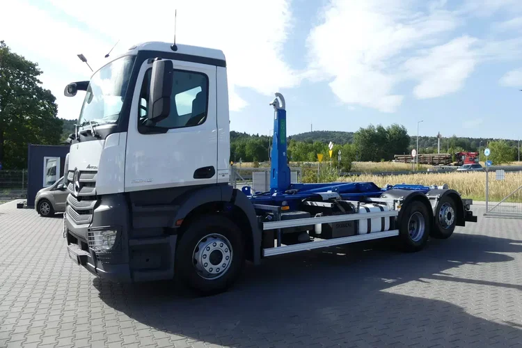Mercedes ANTOS 2540 / 6x2 / HAKOWIEC 20t / EURO 6 / OŚ PODNOSZONA / zdjęcie 6
