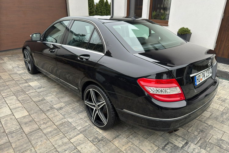 Mercedes C 180 Bardzo zadbana - 100% oryginalny przebieg zdjęcie 1