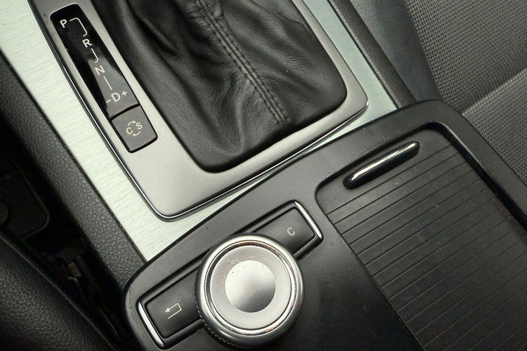 Mercedes C 180 Bardzo zadbana - 100% oryginalny przebieg zdjęcie 3