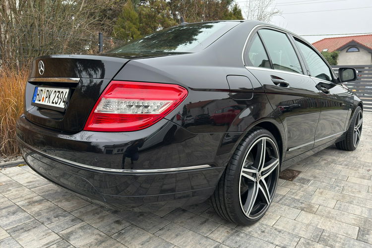 Mercedes C 180 Bardzo zadbana - 100% oryginalny przebieg zdjęcie 31