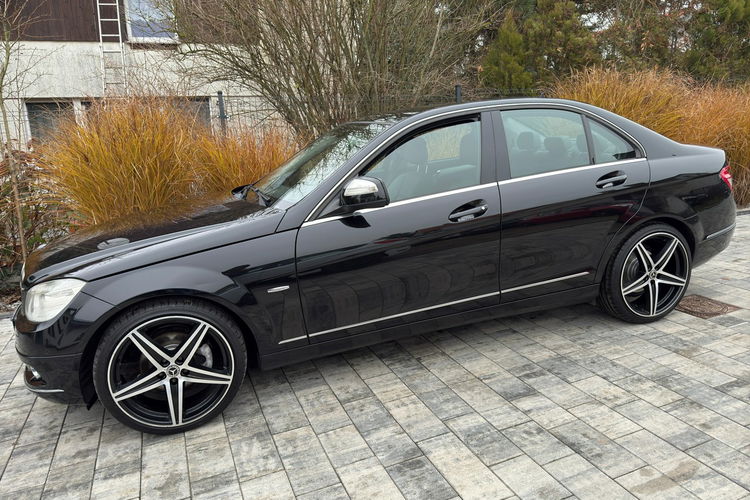 Mercedes C 180 Bardzo zadbana - 100% oryginalny przebieg zdjęcie 37