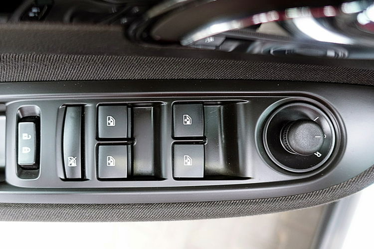 Opel Mokka X 1.6 16V Benzyna TEMPOMAT+Led 3 Lata GWARANCJA I-wł Kraj Bezwypadkowy 4x2 zdjęcie 15