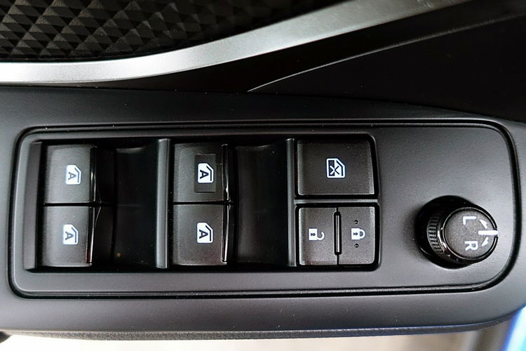 Toyota C-HR 1 WŁAŚCICIEL 3Lata Gwarancji Kraj 1.8 HYBRID Automat Led+Kamera FV23% 4x2 zdjęcie 15