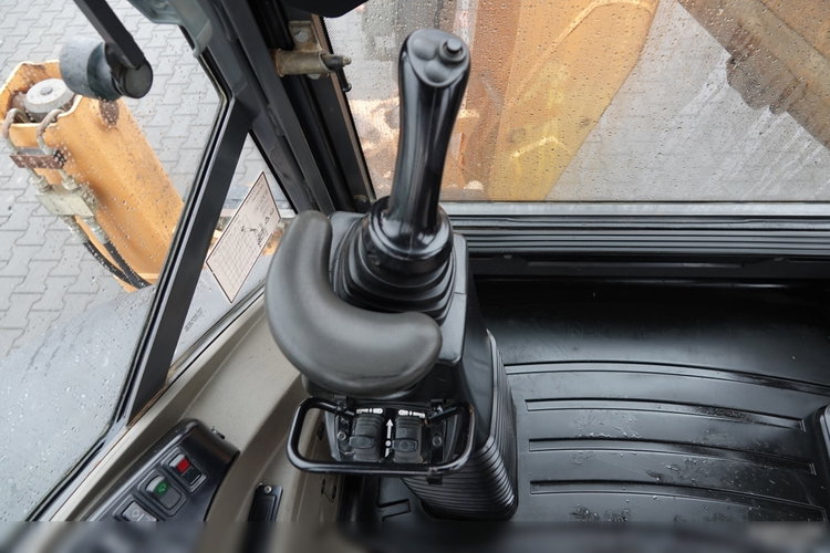 Case 580 ST / KOPARKO-ŁADOWARKA /KOMPLET ŁYŻEK / SPROWADZONA zdjęcie 31