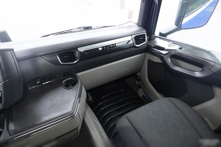 Scania R 450 / RETARDER / 2018 ROK / OPONY 100% /  PO KONTRAKCIE SERWISOWYM zdjęcie 32