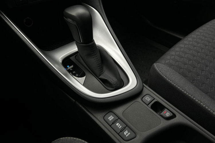 Toyota Yaris 1.5 HSD 116KM COMFORT STYLE TECH, salon Polska, gwarancja zdjęcie 24