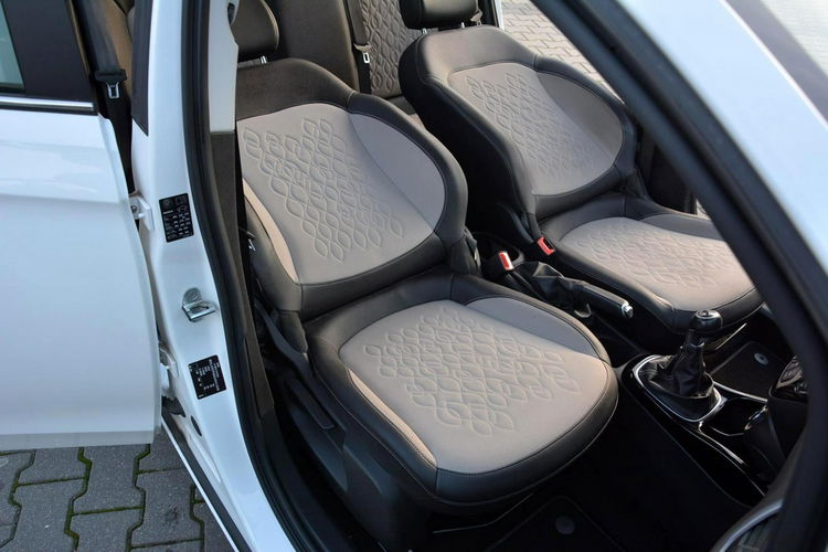 Corsa Cosmo Klimatronik Ledy Skóry Parktronik 1-Ręce ASO Opel do końca zdjęcie 17