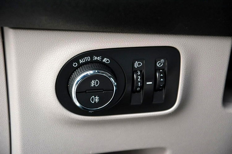 Corsa Cosmo Klimatronik Ledy Skóry Parktronik 1-Ręce ASO Opel do końca zdjęcie 27