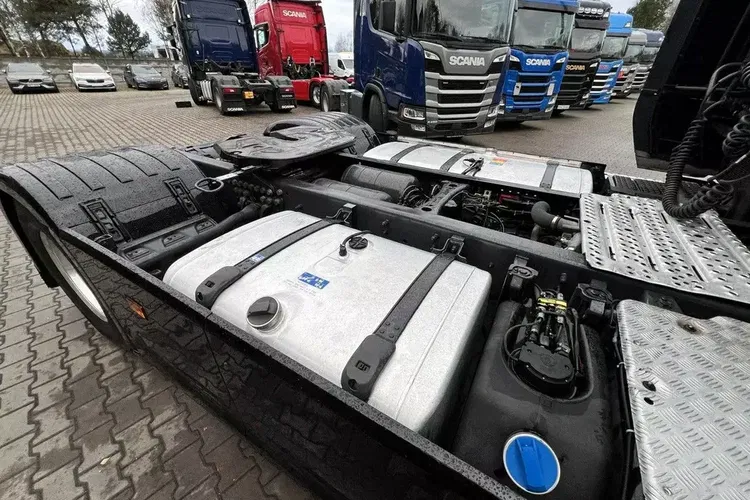 R450 pełna opcja kontrakt scania cała na poduszce zdjęcie 16