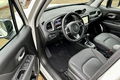 samochód osobowy Jeep zdjęcie 5