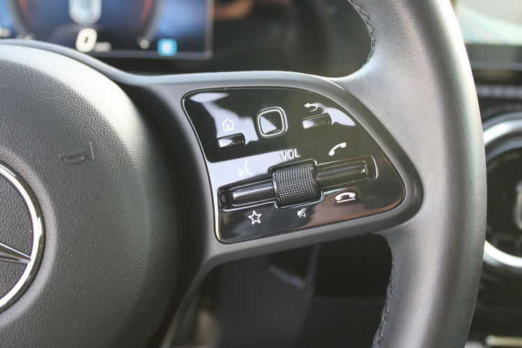 Mercedes A 180 Skóra Kamera F-vat Salon Polska Gwarancja zdjęcie 17