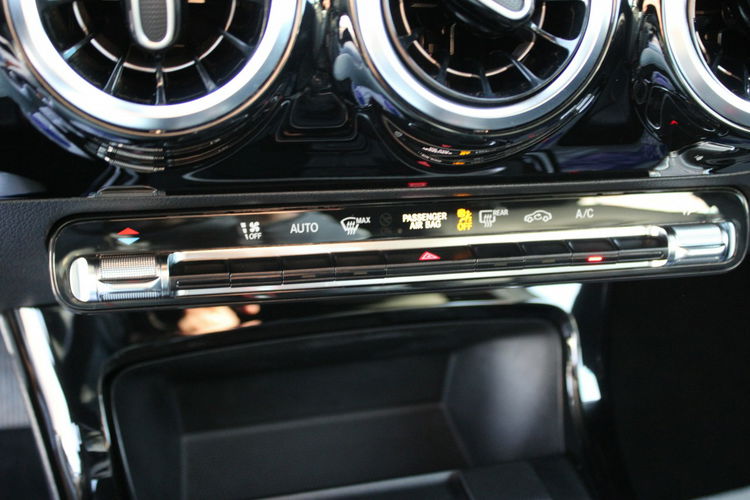 Mercedes A 180 Skóra Kamera F-vat Salon Polska Gwarancja zdjęcie 19