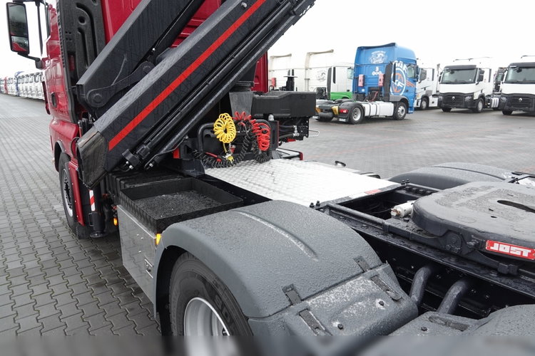 MAN TGX 28.480 / 3 Osiowy CIĄGNIK + HDS HMF 2120 / 6x2 / OS PODNOSZONA / 5x WYSÓW - 14.7 M / UDŹWIG - 4000 KG / STEROWANIE RADIOWE / 4 PODPORY / EURO 6 / PO KONTRAKCIE SERWISOWYM zdjęcie 24