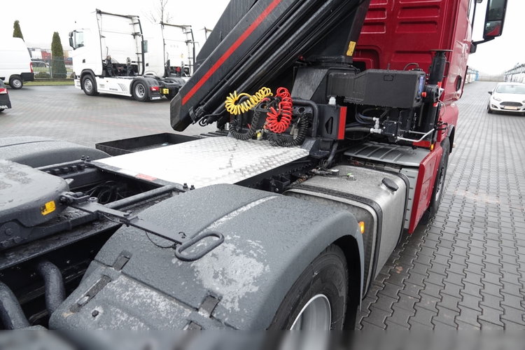 MAN TGX 28.480 / 3 Osiowy CIĄGNIK + HDS HMF 2120 / 6x2 / OS PODNOSZONA / 5x WYSÓW - 14.7 M / UDŹWIG - 4000 KG / STEROWANIE RADIOWE / 4 PODPORY / EURO 6 / PO KONTRAKCIE SERWISOWYM zdjęcie 27