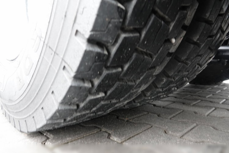 MAN TGX 28.480 / 3 Osiowy CIĄGNIK + HDS HMF 2120 / 6x2 / OS PODNOSZONA / 5x WYSÓW - 14.7 M / UDŹWIG - 4000 KG / STEROWANIE RADIOWE / 4 PODPORY / EURO 6 / PO KONTRAKCIE SERWISOWYM zdjęcie 36