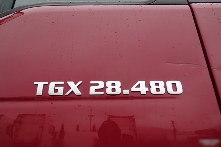 MAN TGX 28.480 / 3 Osiowy CIĄGNIK + HDS HMF 2120 / 6x2 / OS PODNOSZONA / 5x WYSÓW - 14.7 M / UDŹWIG - 4000 KG / STEROWANIE RADIOWE / 4 PODPORY / EURO 6 / PO KONTRAKCIE SERWISOWYM zdjęcie 39