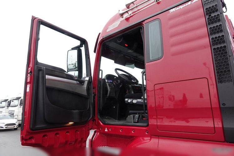 MAN TGX 28.480 / 3 Osiowy CIĄGNIK + HDS HMF 2120 / 6x2 / OS PODNOSZONA / 5x WYSÓW - 14.7 M / UDŹWIG - 4000 KG / STEROWANIE RADIOWE / 4 PODPORY / EURO 6 / PO KONTRAKCIE SERWISOWYM zdjęcie 40