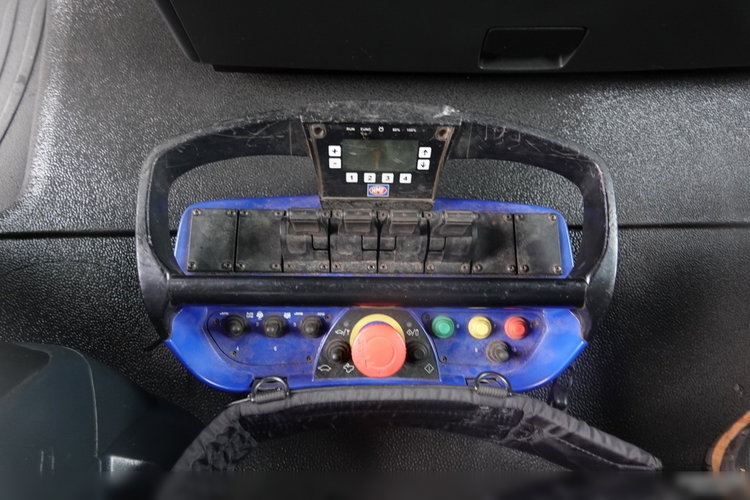 MAN TGX 28.480 / 3 Osiowy CIĄGNIK + HDS HMF 2120 / 6x2 / OS PODNOSZONA / 5x WYSÓW - 14.7 M / UDŹWIG - 4000 KG / STEROWANIE RADIOWE / 4 PODPORY / EURO 6 / PO KONTRAKCIE SERWISOWYM zdjęcie 49