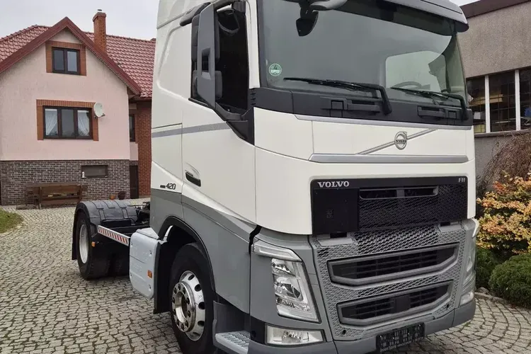 Volvo FH GLOBETROTTER zdjęcie 34