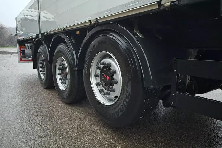 Schwarzmuller Burtowa zdjęcie 11