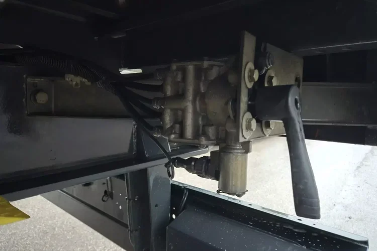 Schwarzmuller Burtowa zdjęcie 16