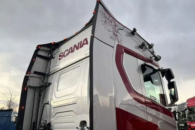 Scania S730 V8 4X2 2018 PEŁNA OPCJA 650Tkm cała na poduszce trux alcoa zdjęcie 17