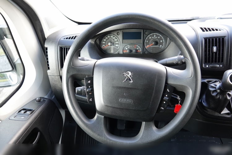 Peugeot BOXER / L4 H3 / WERSJA MAXI / BLASZAK / 2021 ROK / PO PEŁNYM ROZSZERZONYM SERWISIE / PO KONTRAKCIE SERWISOWYM / zdjęcie 25