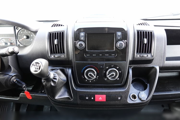 Peugeot BOXER / L4 H3 / WERSJA MAXI / BLASZAK / 2021 ROK / PO PEŁNYM ROZSZERZONYM SERWISIE / PO KONTRAKCIE SERWISOWYM / zdjęcie 27