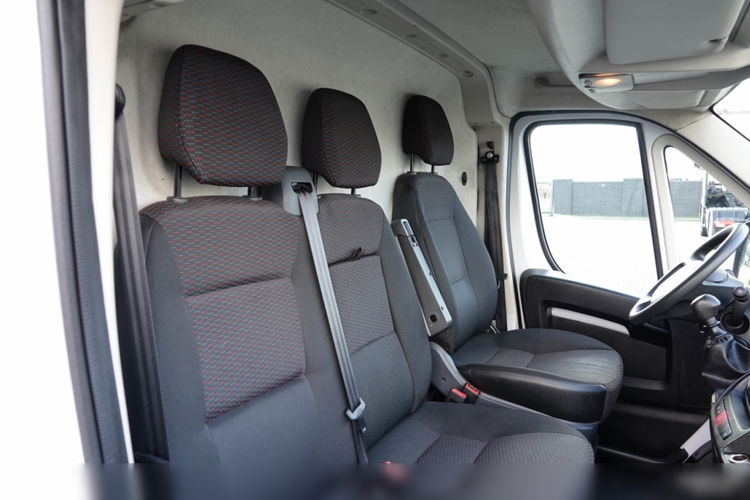 Peugeot BOXER / L4 H3 / WERSJA MAXI / BLASZAK / 2021 ROK / PO PEŁNYM ROZSZERZONYM SERWISIE / PO KONTRAKCIE SERWISOWYM / zdjęcie 29